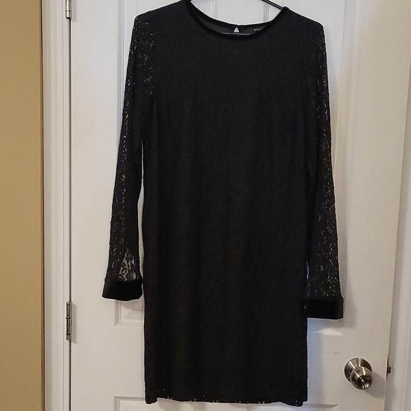 Black lace long sleeve mini dress - Picture 2 of 6